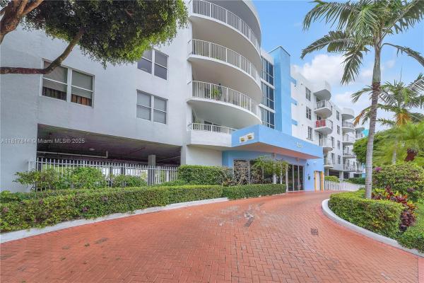 Breeze, 1555 N Treasure Dr #304, North Bay Village, Florida 33141, image 2