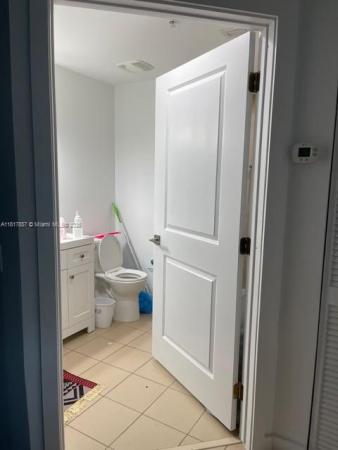 Met 1, 300 S Biscayne Blvd #L-634, Miami, Florida 33131, image 1
