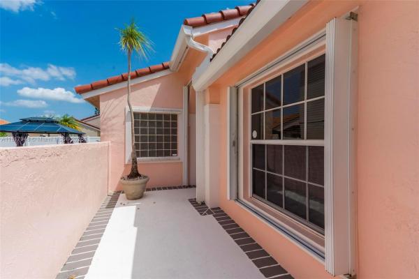 Kensington, 1061 NW 191st Ave, Pembroke Pines, Florida 33029, image 2