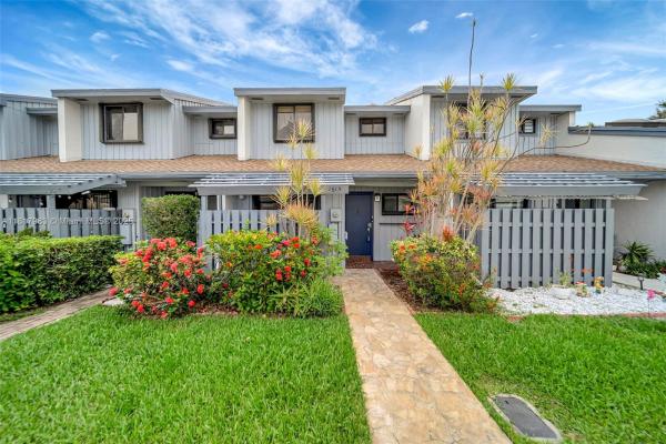 The Townhomes Of Sherbrooke, 1615 N 14th Ter, Hollywood, Florida 33020, image 1