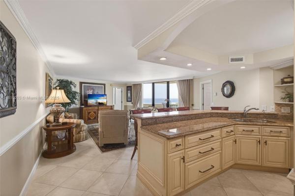 Phoenix Towers, 2800 N Ocean Dr #A20A, Riviera Beach, Florida 33404, image 2