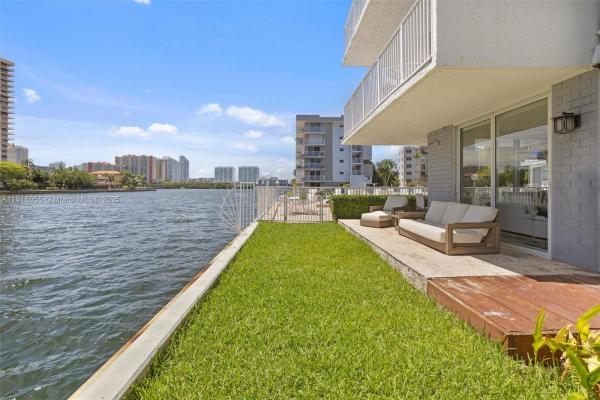 Eden Point, 4000 NE 170th St #108, North Miami Beach, Florida 33160, image 2