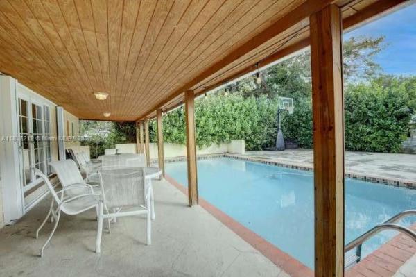 6790 SW 54th St, Unincorporated Dade County, Florida 33155, image 1