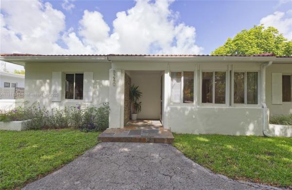 8240 SW 62nd Ct #8240, Unincorporated Dade County, Florida 33143, image 1