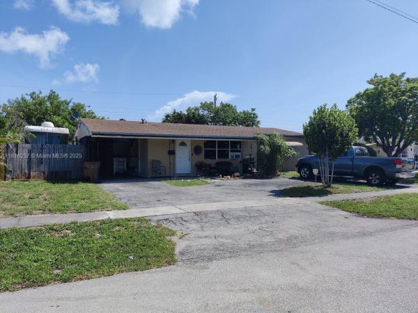 Coral Manor, 401 SE 4th St, Deerfield Beach, Florida 33441, image 1