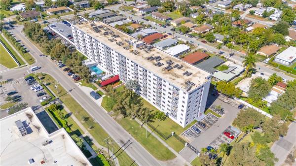 1251 NE 108 St #810, Unincorporated Dade County, Florida 33161, image 1
