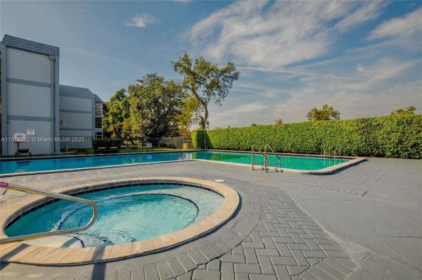 Sands Point, 8350 Sands Point Blvd #E309, Tamarac, Florida 33321, image 1
