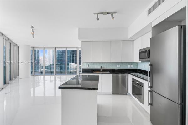 Mint At Riverfront, 92 SW 3rd St #2901, Miami, Florida 33130, image 1