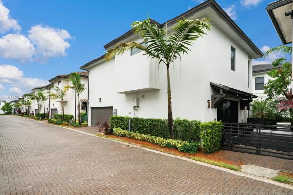 Canarias At Downtown Doral, 8272 NW 44th Ter, Doral, Florida 33166, image 1