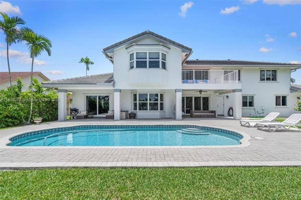 Pasadena Estates, 19821 NW 4th St, Pembroke Pines, Florida 33029, image 2