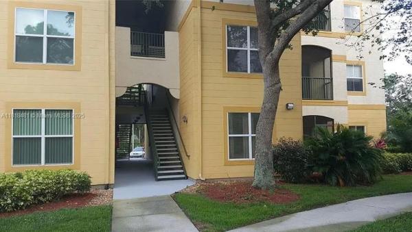 Royal Greens, 11561 Villa Grand #722, Fort Myers, Florida 33913, image 3