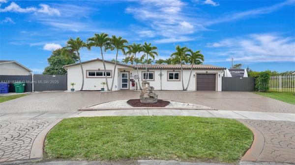 8540 NW 182nd St, Hialeah, Florida 33015, image 1