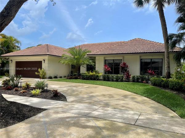 The Shores Of Jupiter, 18366 Lake Bend Dr, Jupiter, Florida 33458, image 1