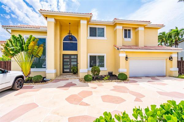 Mansions Cove At Lakes Of The Meadow, 4291 SW 154th Pl, Kendall West, Florida 33185, image 3