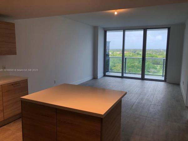 The Harbour North Tower, 16385 Biscayne Blvd #1005, North Miami Beach, Florida 33160, image 1