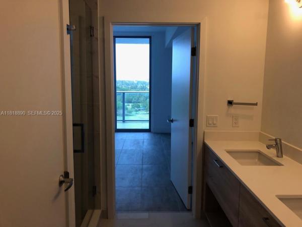The Harbour North Tower, 16385 Biscayne Blvd #1005, North Miami Beach, Florida 33160, image 1