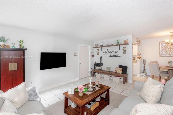 10816 N Kendall Dr #R17, Unincorporated Dade County, Florida 33176, image 1
