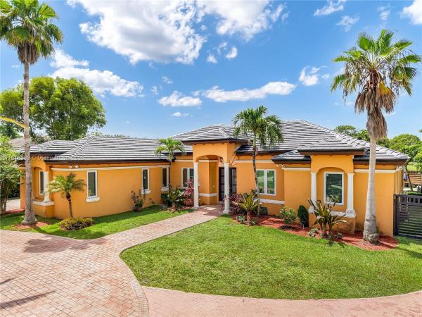 9020 SW 171st Ter, Palmetto Bay, Florida 33157, image 1