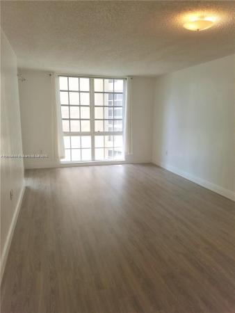University Inn, 1280 S Alhambra Cir #2308, Coral Gables, Florida 33146, image 3