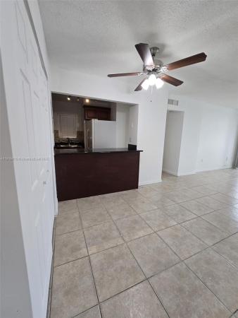 816 NW 87 Ave #406, Unincorporated Dade County, Florida 33172, image 1