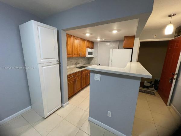 10903 N Kendall Dr #111, Unincorporated Dade County, Florida 33176, image 1