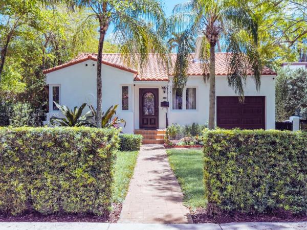 Coral Gables Country Club, 1036 Palermo Ave, Coral Gables, Florida 33134, image 1