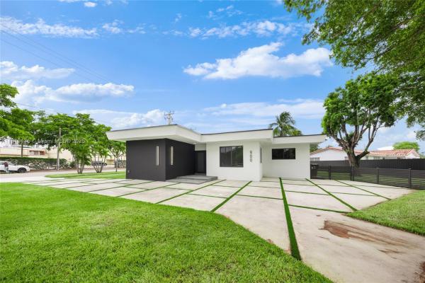 Lake Louise, 900 N Royal Poinciana Blvd, Miami Springs, Florida 33166, image 3