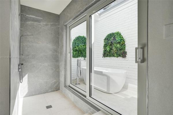 Hollywood Lakes, 1000 S Southlake Dr, Hollywood, Florida 33019, image 3