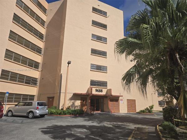 9688 Fontainebleau Blvd #409, Miami, Florida 33172, image 1
