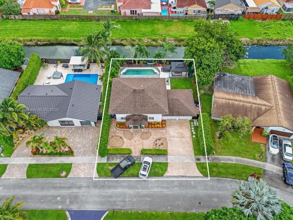 Deerwood, 12950 SW 149th St, Three Lakes, Florida 33186, image 2