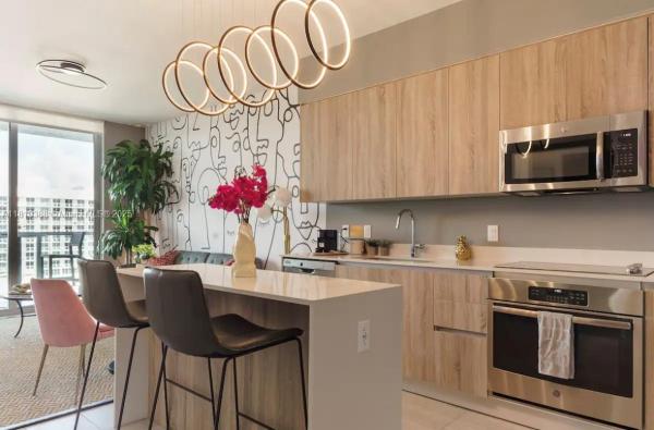 Quadro, 3900 Biscayne Blvd #N-1011, Miami, Florida 33137, image 1