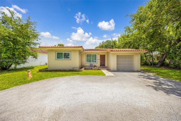Griffing Biscayne Park Estates, 810 NE 119th St, Biscayne Park, Florida 33161, image 1