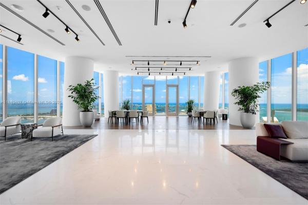Aston Martin Residences, 300 Biscayne Blvd Way #1005, Miami, Florida 33131, image 1