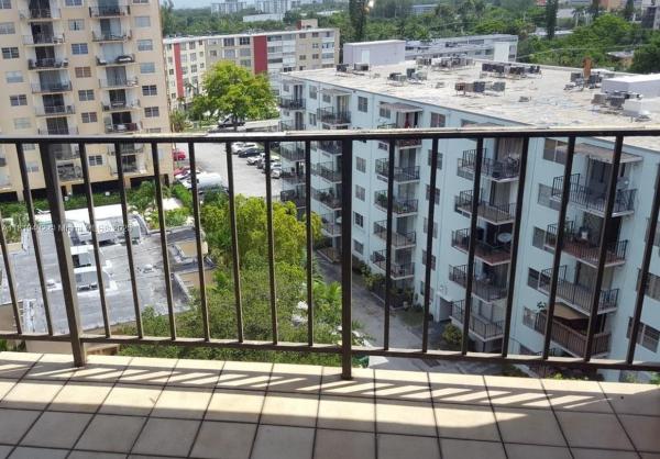 3 Horizons South, 1465 NE 123 St #306, North Miami, Florida 33161, image 1