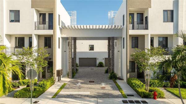 Parc 12 Townhomes, 436 SE 12th Ct, Fort Lauderdale, Florida 33316, image 1