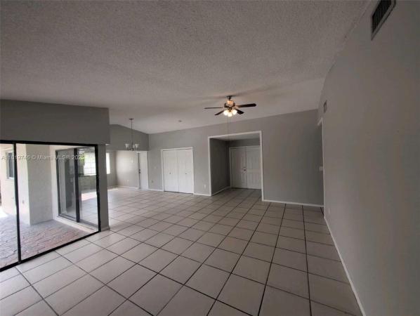 Meadow Wood Manor, 13218 SW 256th Ter, Princeton, Florida 33032, image 3