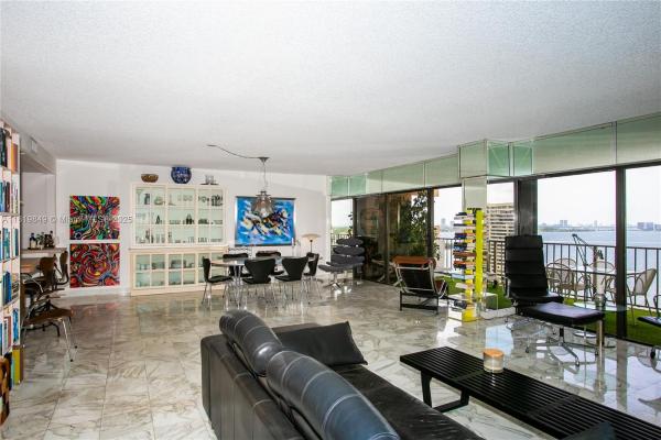 1800 NE 114th St #2007, Miami, Florida 33181, image 1