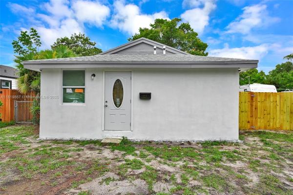 Pompano Beach No HOA, 127 NE 8th St, Pompano Beach, Florida 33060, image 1
