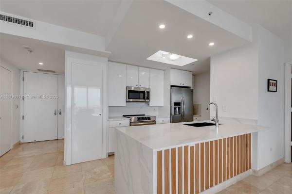 Three Tequesta Point, 848 Brickell Key Dr #1803, Miami, Florida 33131, image 1