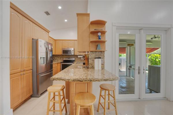 Bird Lakes South, 4701 SW 142nd Ct, Kendale Lakes, Florida 33175, image 3