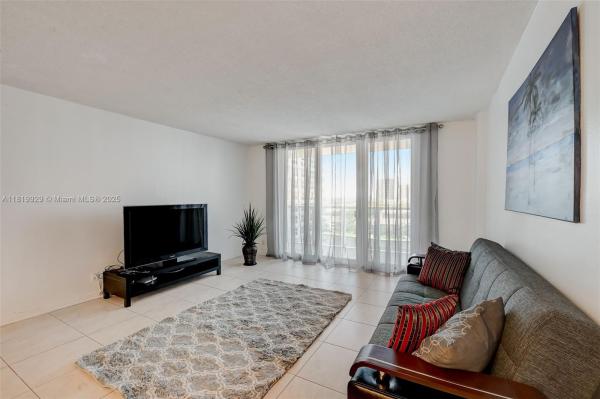 The Hallmark Of Hollywood, 3800 S Ocean Dr #1123, Hollywood, Florida 33019, image 1