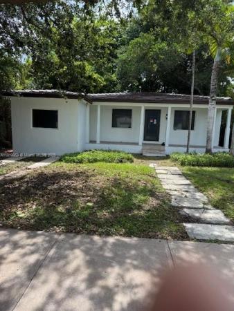 Tamiami Place, 905 Tangier St, Coral Gables, Florida 33134, image 1