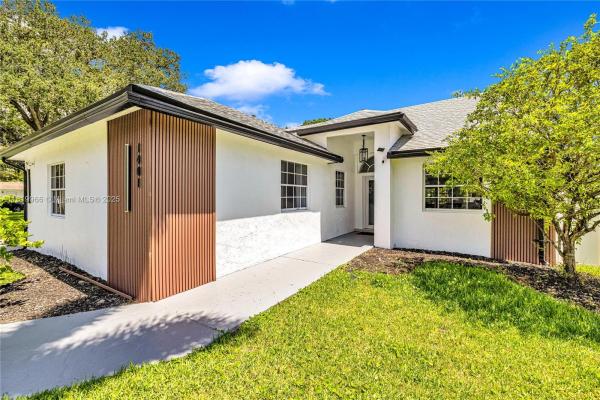 Mango Gardens, 1401 SW 32nd St, Fort Lauderdale, Florida 33315, image 2