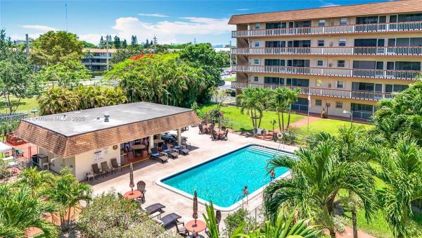 Beverly Hills, 5300 Washington St #U305, Hollywood, Florida 33021, image 1