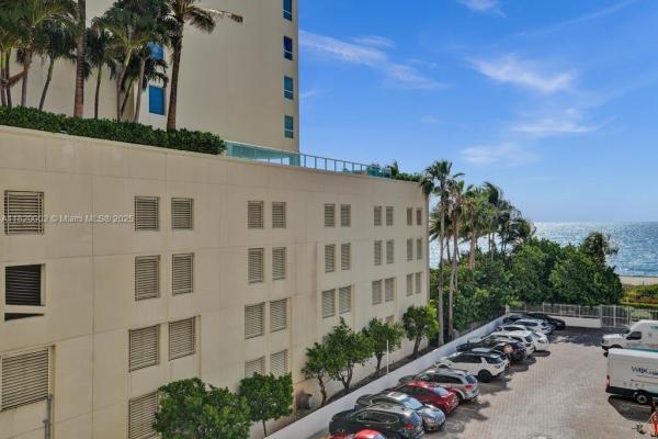 The Carriage Club, 5005 Collins Ave #424, Miami Beach, Florida 33140, image 1