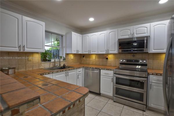 4610 SW 163rd Path, Miami, Florida 33185, image 3
