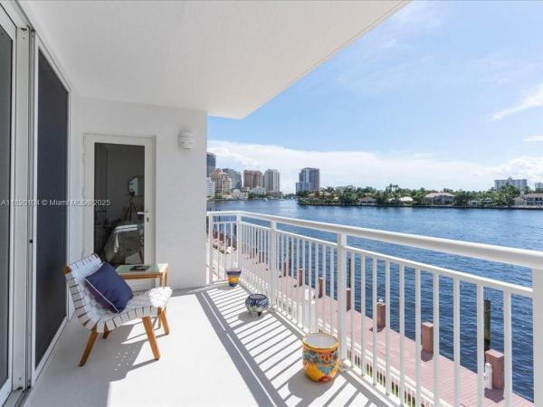 Bayshore Towers, 511 Bayshore Dr #309, Fort Lauderdale, Florida 33304, image 1