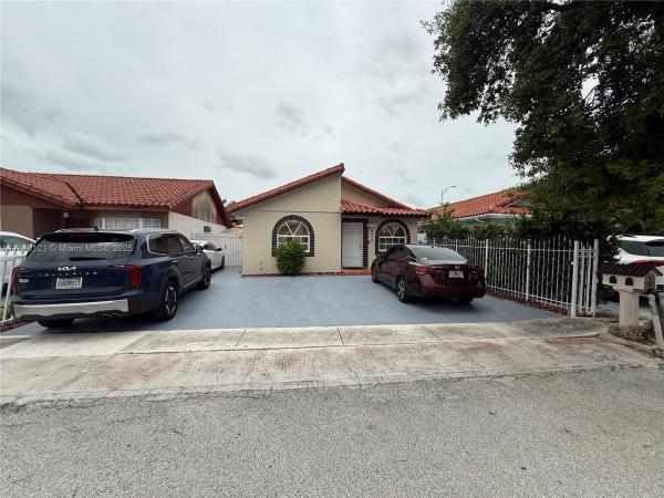 Alameda Jardins, 2413 W 73rd Pl, Hialeah, Florida 33016, image 1