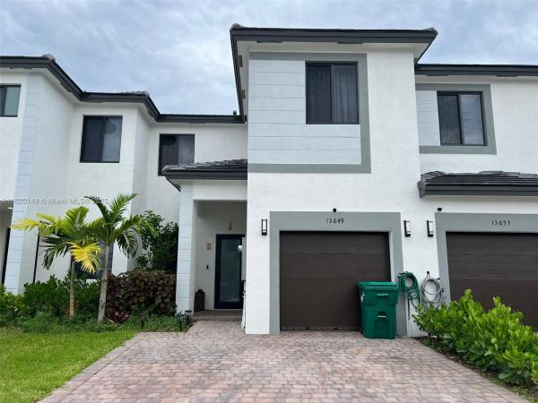 13649 SW 157th Pl, Miami, Florida 33196, image 1