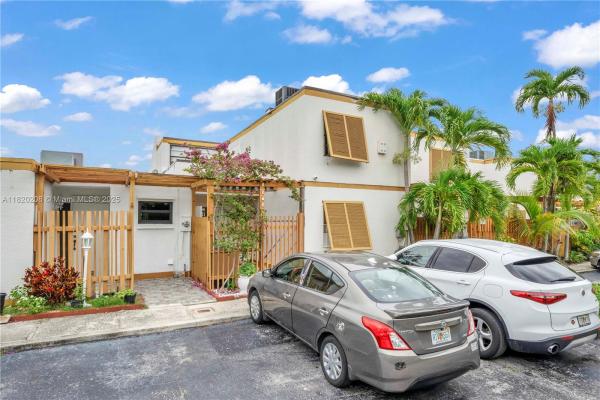 1374 SW 131st Place Cir E, Miami, Florida 33184, image 1